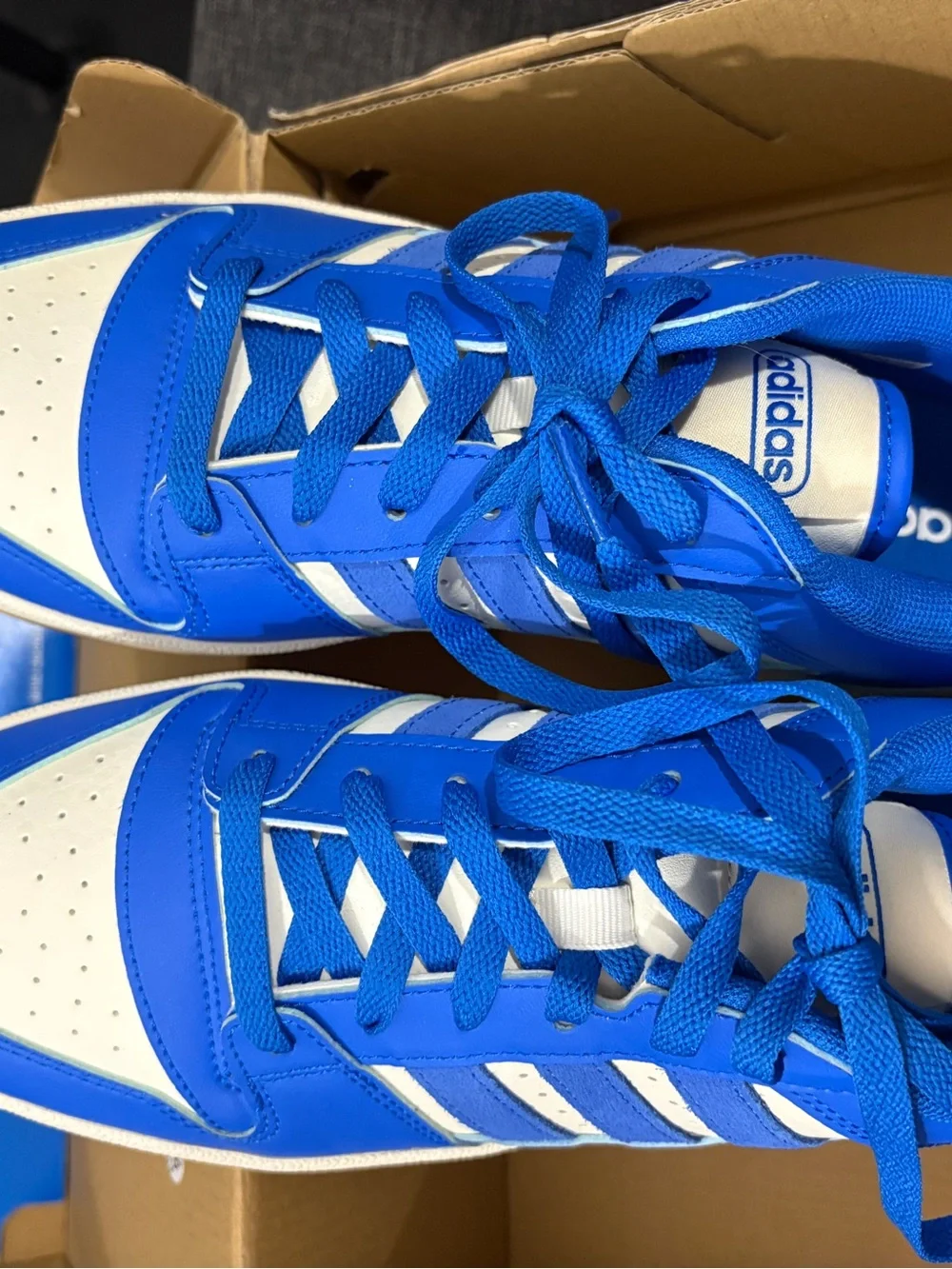 adidas Men’s Royal Blue and White Retro Low-Top Sneakers size 9
